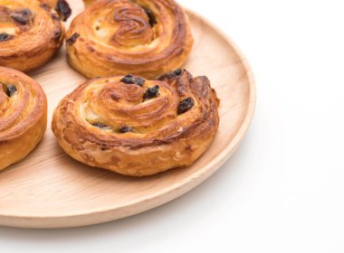 tarçınlı üzümlü rulo