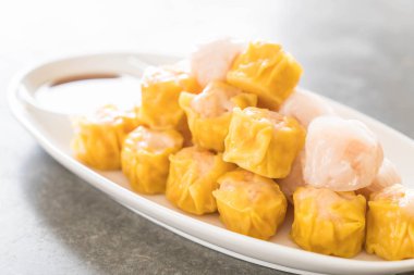  Akış karides köfte soslu