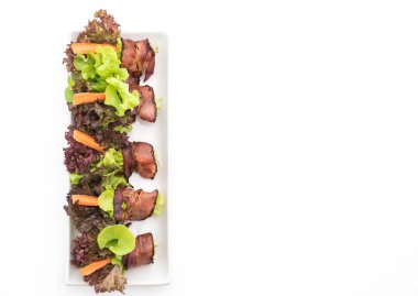 pastırma ile salata rulo