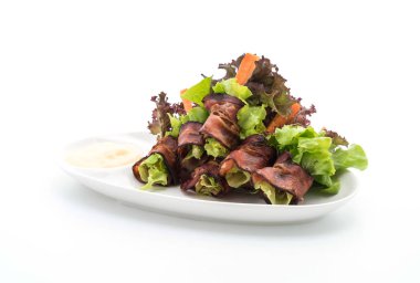 pastırma ile salata rulo