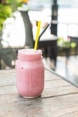 çilek güler yüzlü kavanoz 