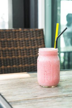 çilek güler yüzlü kavanoz 