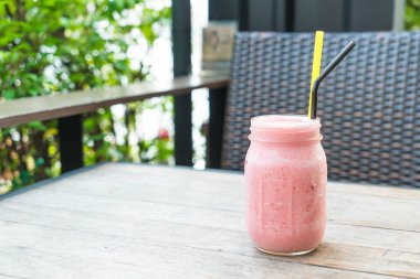 çilek güler yüzlü kavanoz 