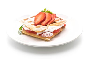 çilek beyaz ile waffle