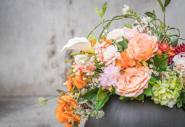 buket çiçek vazosu