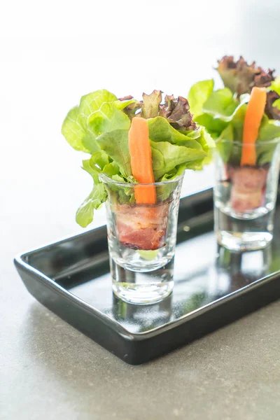 pastırma ile salata rulo