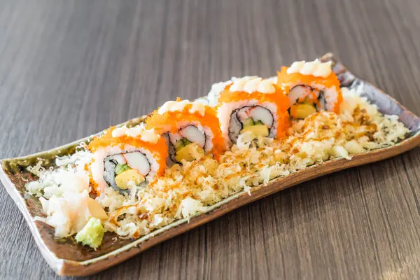 Rollo de sushi - comida japonesa — Foto de Stock