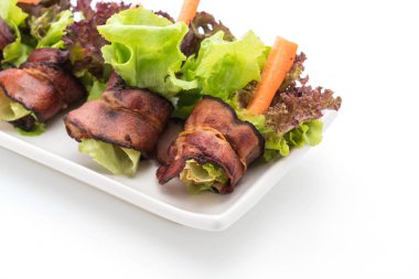 pastırma ile salata rulo