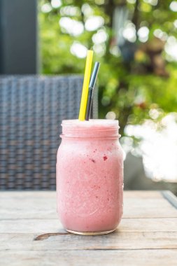 çilek güler yüzlü kavanoz 