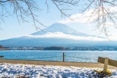 Dağ Fuji San Kawaguchiko Gölü.