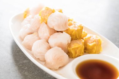  Akış karides köfte soslu