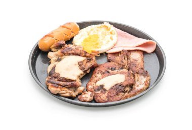 sıcak plaka üzerinde ızgara biftek mix