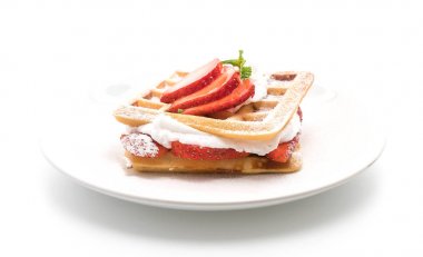 çilek beyaz ile waffle