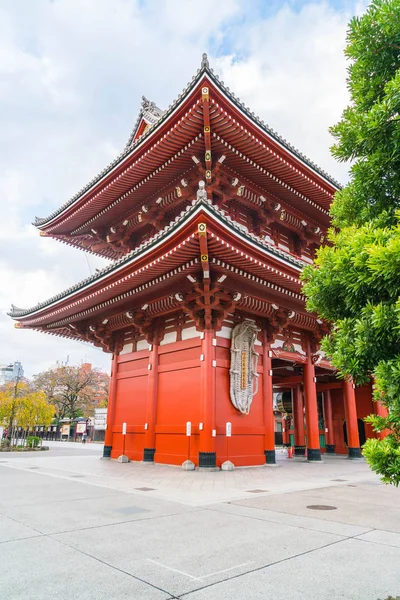 Güzel mimari Asakusa alanında çevresinde Sensoji Tapınağı'nda 