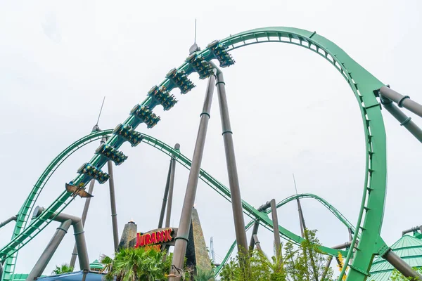 Osaka, Japão - NOV 21 2016: montanha-russa na Universal Studios — Fotografia de Stock