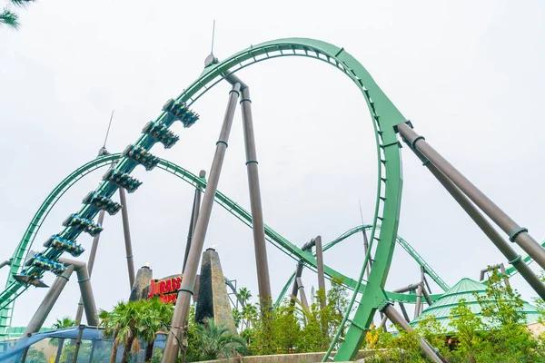 Osaka, Japonya - 21 Kasım 2016: Roller coaster Universal Studios