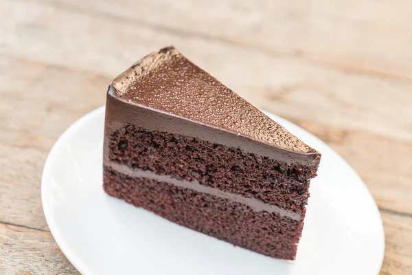 板上的巧克力蛋糕 — 图库照片