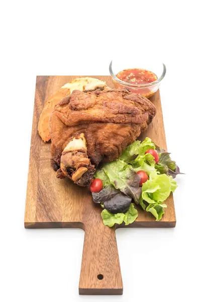 Gevrek domuz knuckle veya Alman domuz Hocks