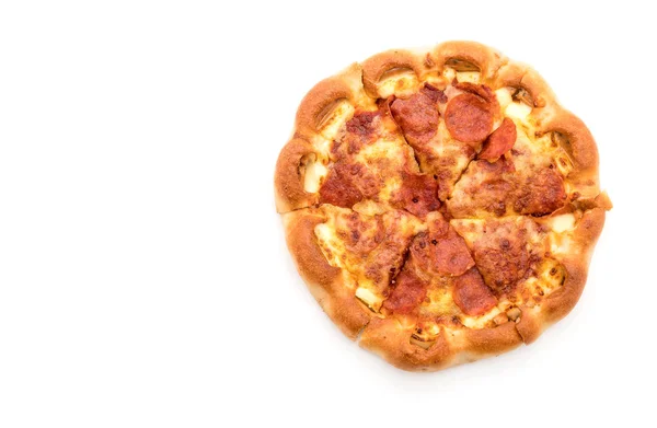 Pizza Pepperoni fatta in casa su sfondo bianco — Foto Stock