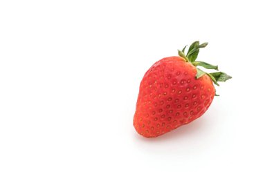 beyaz üzerine taze çilek