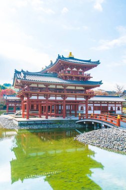 Güzel mimari Byodo içinde Kyoto tapınakta.