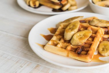 karamel ile muz gözleme