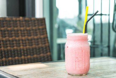 çilek güler yüzlü kavanoz 