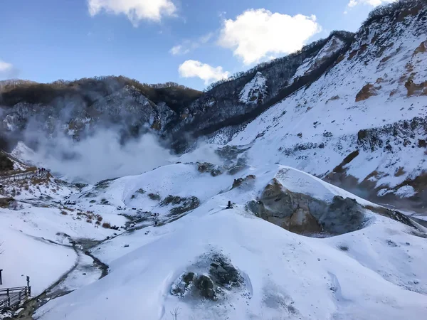 Jigokudani, conocido en inglés como "Hell Valley" es la fuente de h — Foto de Stock
