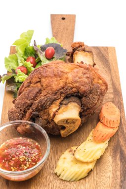 Gevrek domuz knuckle veya Alman domuz Hocks