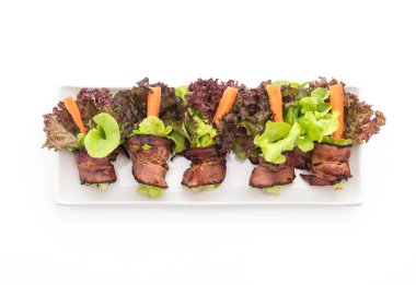 pastırma ile salata rulo