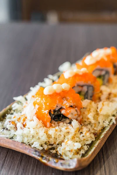 Rollo de sushi - comida japonesa — Foto de Stock