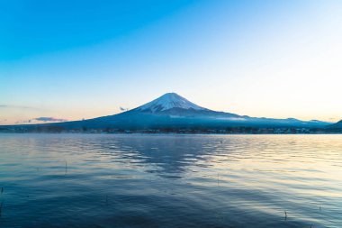 Dağ Fuji San Kawaguchiko Gölü.
