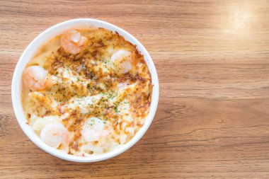 karides ve peynir Penne