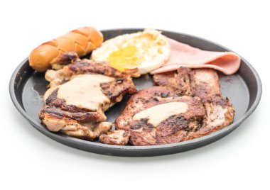 sıcak plaka üzerinde ızgara biftek mix