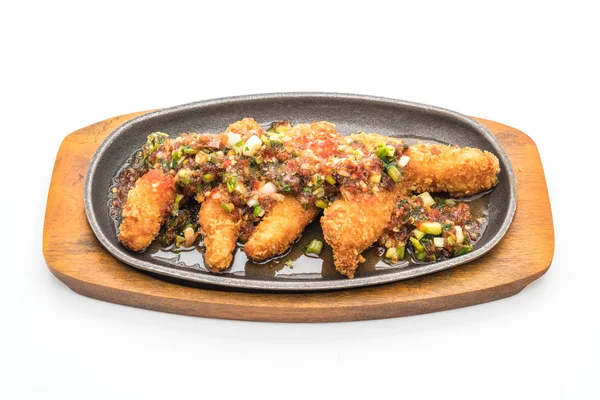 Kızarmış Balık sopa baharatlı sos ile