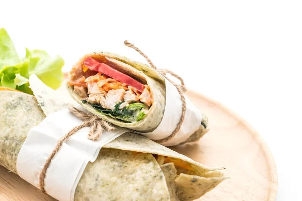 tavuk ve ıspanak salatası rulo sarma