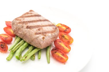 Tuna biftek salatası ile