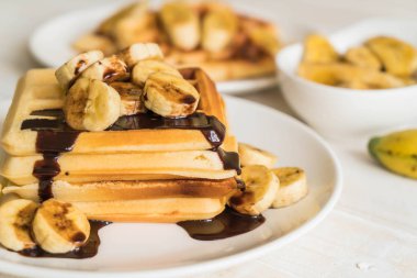 çikolata ile muz gözleme