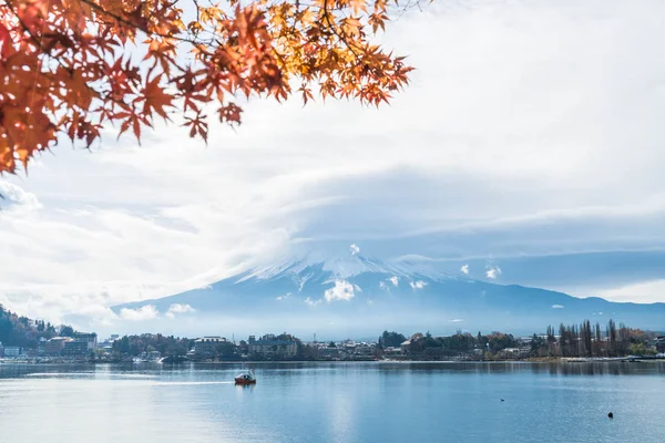 Dağ Fuji San ile bulutlu 
