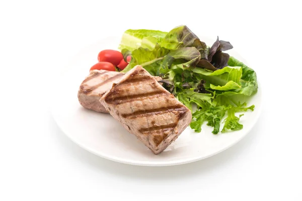 Steak z tuňáka se salátem — Stock fotografie