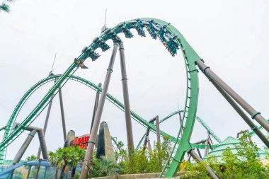 Osaka, Japonya - 21 Kasım 2016: Roller coaster Universal Studios