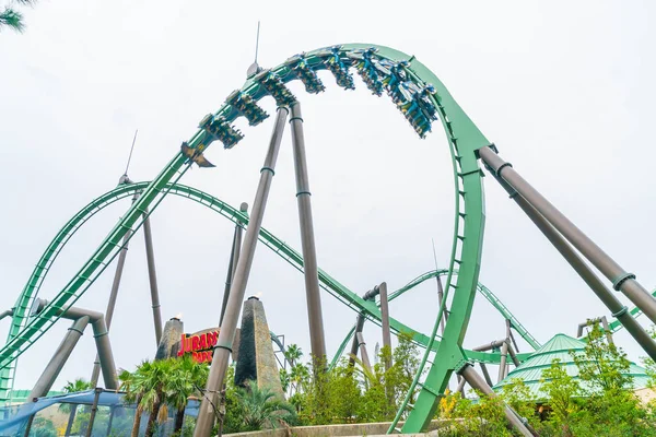 Osaka, Japonya - 21 Kasım 2016: Roller coaster Universal Studios
