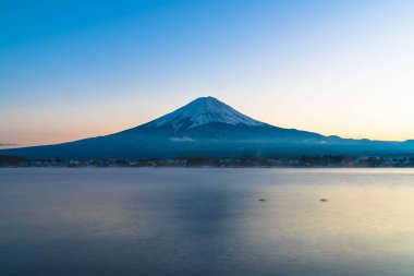 Dağ Fuji San Kawaguchiko Gölü.