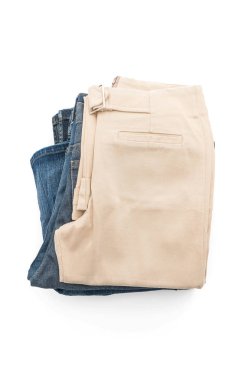 giyim üzerine beyaz yığınları