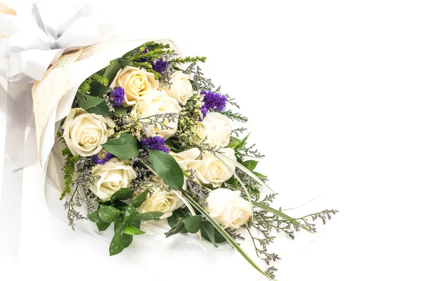 Bukett med blommor — Stockfoto