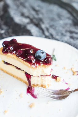 yaban mersini peynirli kek