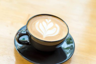 Sıcak latte kahve fincanı