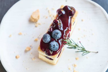 yaban mersini peynirli kek