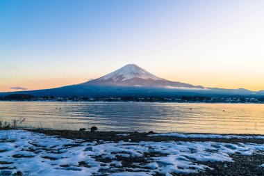 Dağ Fuji San Kawaguchiko Gölü.