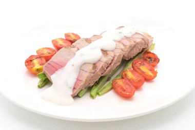 Tuna biftek salatası ile